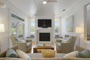 COMFORTABLE SEATING FOR ALL IN COMMUNAL LIVING AREA