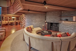 Frank Lloyd Wright Living Room