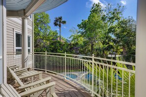 Front Entry Porch with Pool View