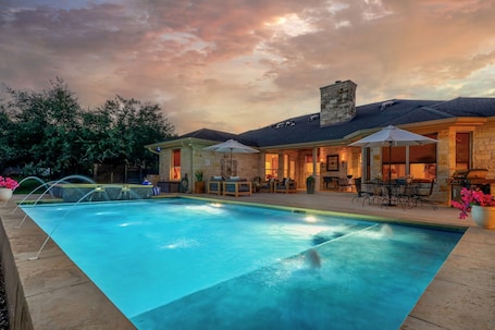 WELCOME TO LIVE OAK LODGE