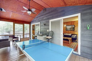 Spielezimmer