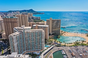 Iconic Ilikai Hotel and Diamond Head in the back