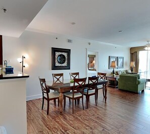 Dining Area - Seats Six