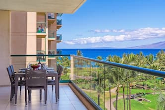 Maui Resort Rentals: Honua Kai Hokulani 536 – Ocean & Mountain Views w/ King Size Balcony!