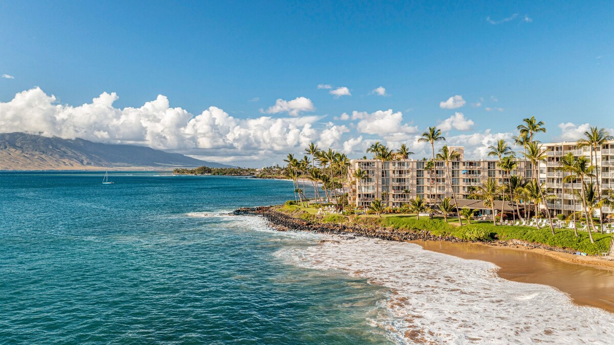 Exceptional Location, Breathtaking Ocean View: Kamaole Nalu #204