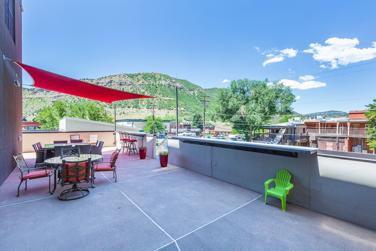 Modern Downtown Durango Luxury Condo|1 Block to Main Street| Balcony