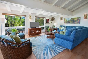 Quality Hawaiian decor and furniture