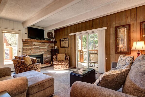 Columbine Living Area Breckenridge Lodging Vacation Rentals