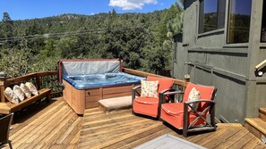 Hang out on the Deck with Outdoor Dining, Hot tub and BBQ!