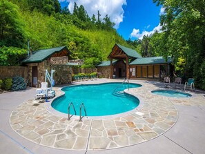 Gatlinburg Falls Resort Community Pool