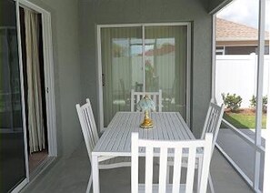 Outdoor dining