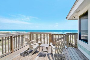 Directly on the beach in Ft Morgan