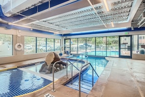 Common area interior pool &amp; hot tub