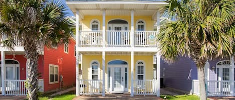 Exterior - Come enjoy this cottage!