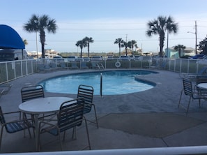 Island Sunrise 468 - Pool