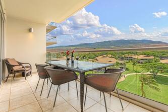 Maui Resort Rentals: Honua Kai Konea 614 - Large 6th Floor 1BR w/ West Maui Mountain Views!