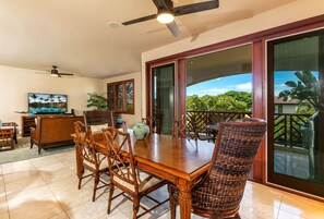 Dining Room Table with Seating for Six People