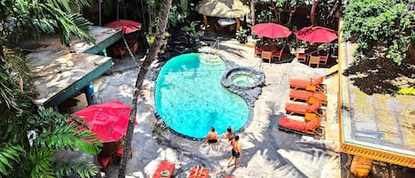 The Bamboo is a charming, boutique resort with lots of amenities including a Heated pool, Jacuzzi, Waterfalls, Tiki hut, a Beautiful lobby, Wireless internet and very friendly staff.