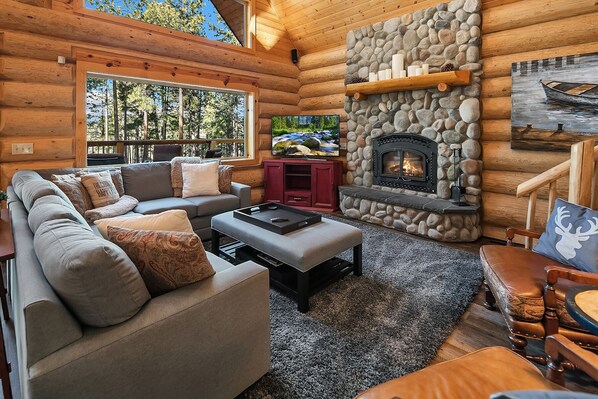 Tall Pines: - Beautifully appointed interior with soaring 30' ceilings.