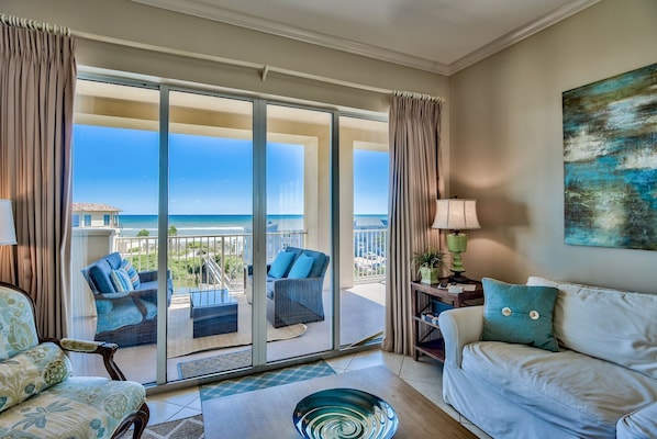 San Remo 409 - Beautiful gulf views from the living room