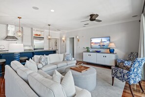 Waterhouse 203 - Seacrest - Living Area
