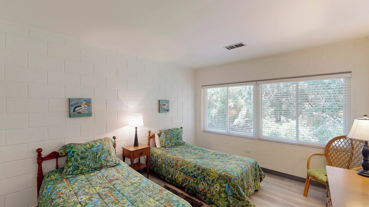ATLANTIC BREEZE #7 2 bedrooms, 1 bathroom