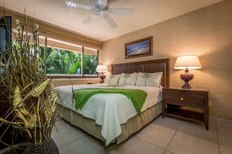COMPLETELY REMODELED-AC THROUGHOUT-WELL EQUIPPED-METICULOUS CLEANING