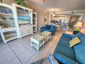 Summer Place #402 Living Room