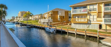 That's right, this is your view from the oversized deck - feel free to bring your fishing rod and reel and fish from it or just enjoy the view!