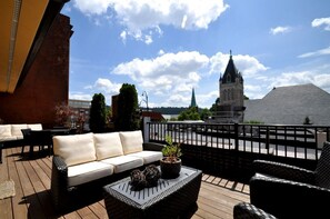 Spacious Balcony for Outdoor Entertaining