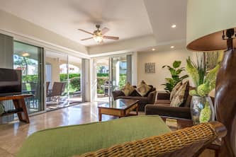 COMPLETELY REMODELED-AC THROUGHOUT-GROUND FLOOR-METICULOUS CLEANING