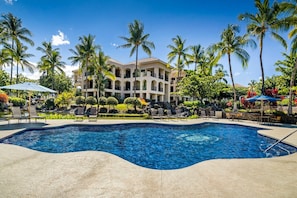 Shores at Waikoloa common area