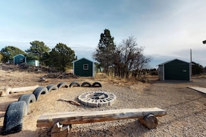 Fire Pit, bathroom, Cabins