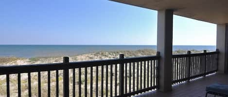 H202S: Heron Cove 202S | View