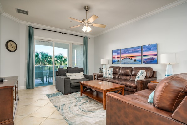 See the lovely palms from this space.