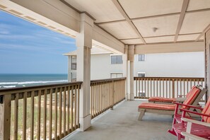 DS304:  Daniel's Diamond | Rear Deck with Ocean View