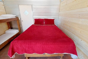Private glamping cabin with a queen bed