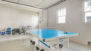 Ping Pong Table - 1032