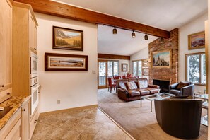 Living/Dining Room