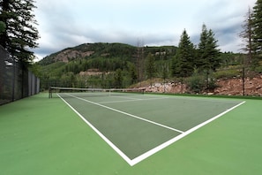 Tennis Court - Tennis Court
