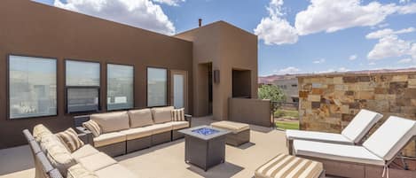 Upstairs Patio - The Front Patio is a spacious area to entertain guests while enjoying the beautiful surrounding landscapes of Snow Canyon State Park