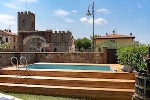 Garden, Pool