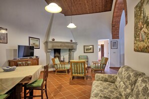 Bilderrahmen, Tabelle, Möbel, Eigentum, Gebäude, Stuhl, Holz, Interior Design, Beleuchtung, Die Architektur