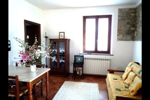 Camera, Mobilia, Proprietà, Interior Design, Soggiorno, Costruzione, Casa, Pavimento, Tavolo, Casa