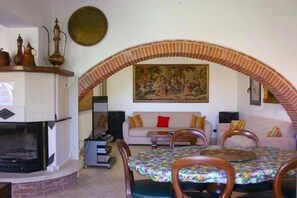 Habitación, Propiedad, Edificio, Diseño De Interiores, Mueble, Sala, Casa, Arco, Bienes Raíces, Arquitectura