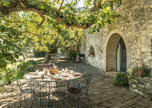 Balcony / Terrace / Patio, Building Exterior