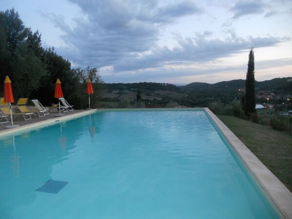 Swimming Pool, Water, Property, Leisure, Vacation, Sky, Real Estate, House, Building, Villa
