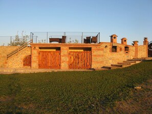 Building Exterior, Outdoor