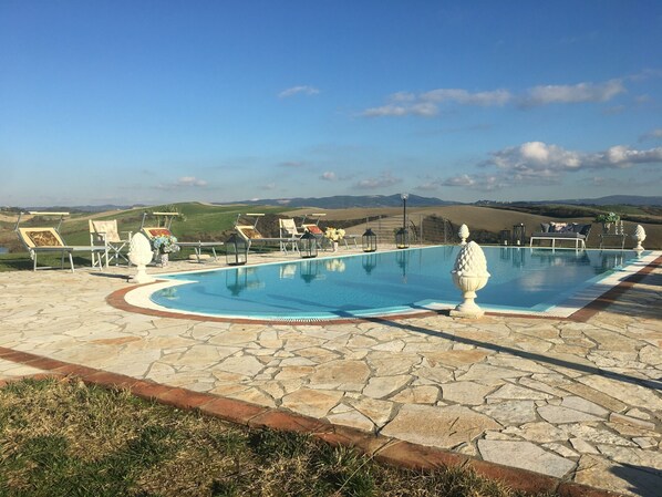 Schwimmbad, Azurblau, Water Feature, Aqua, Verbundwerkstoff, Flagstone, Ferienort, Resort, Fliese, Hotel