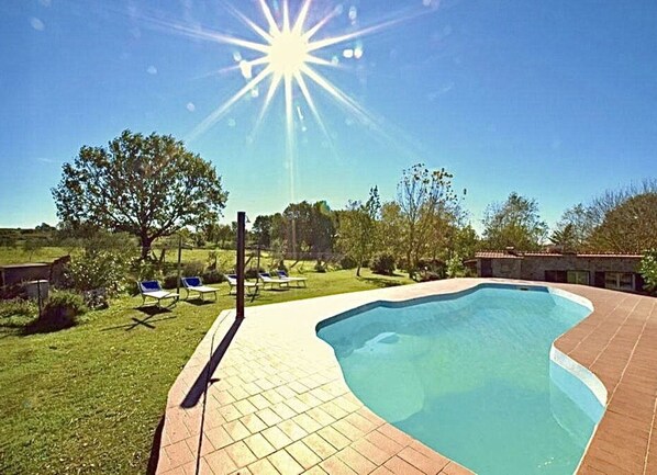 Building Exterior, Garden, Outdoor, Pool